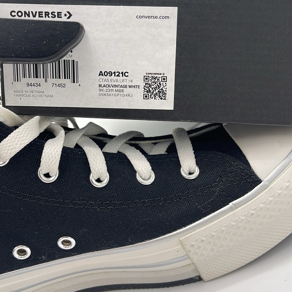 Converse WMNS High-Tops w Red Heart Details
CTAS EVA LIFT HI
BLACK/VINTAGE WHITE - Picture 16 of 16